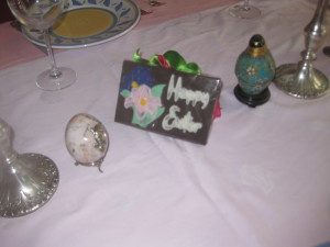 “Happy Easter” chocolate bar center piece